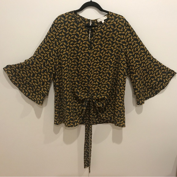 Suzanne Betro Tops - Suzanne Betro Bell Sleeve, Tie Front Top (1X)